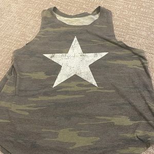 camo star tank top
